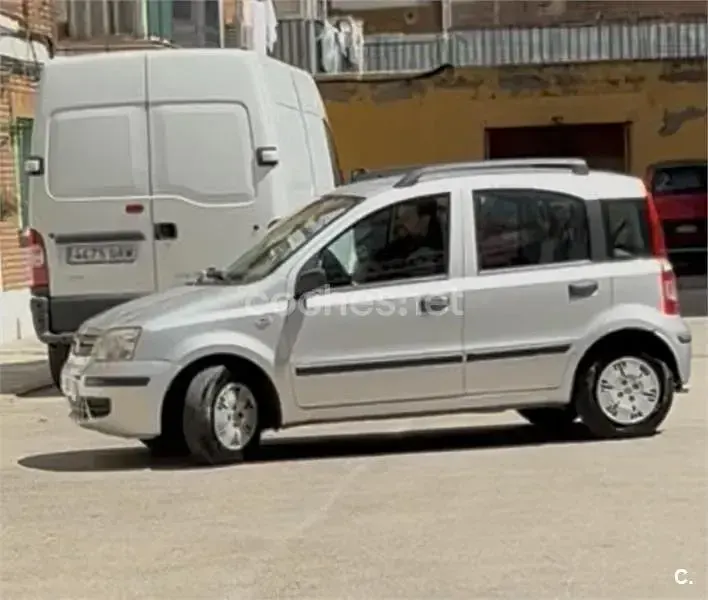 Usado Fiat Panda Dynamic 60 CV (44 kW) 2007 Gris / plata Utilitario