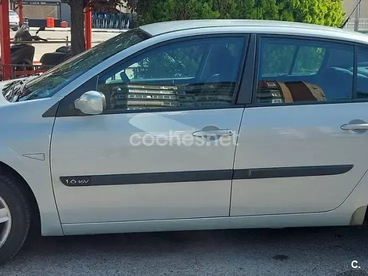 Usado Renault Mégane II Expression 115 CV (84 kW) 2003 Azul Berlina