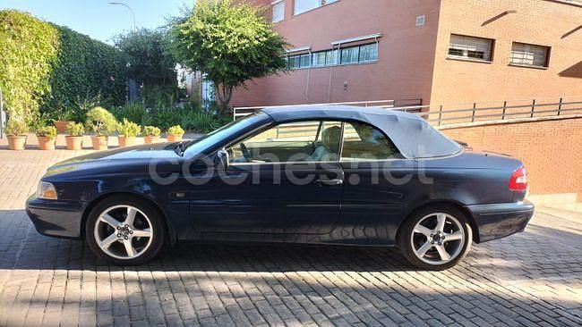 Käytetty Volvo C70 246 HP (180 kW) 2003 Sininen Avoauto