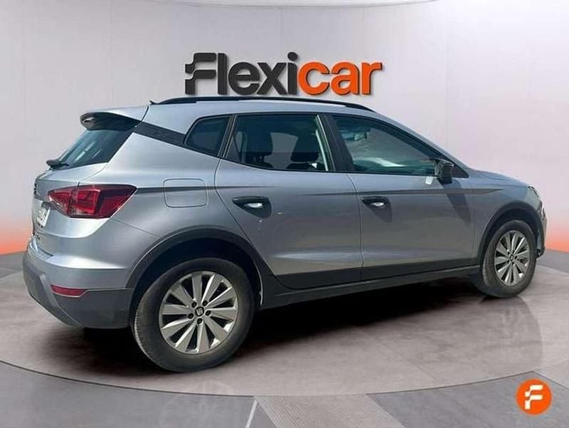 Usado Seat Arona Reference 95 CV (69 kW) 2021 Gris SUV
