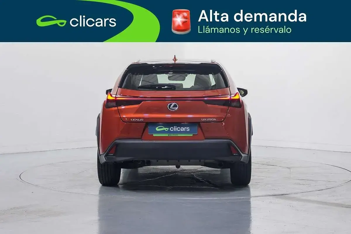 Usado Lexus UX 250h Business Edition 184 CV (135 kW) 2022 Naranja SUV