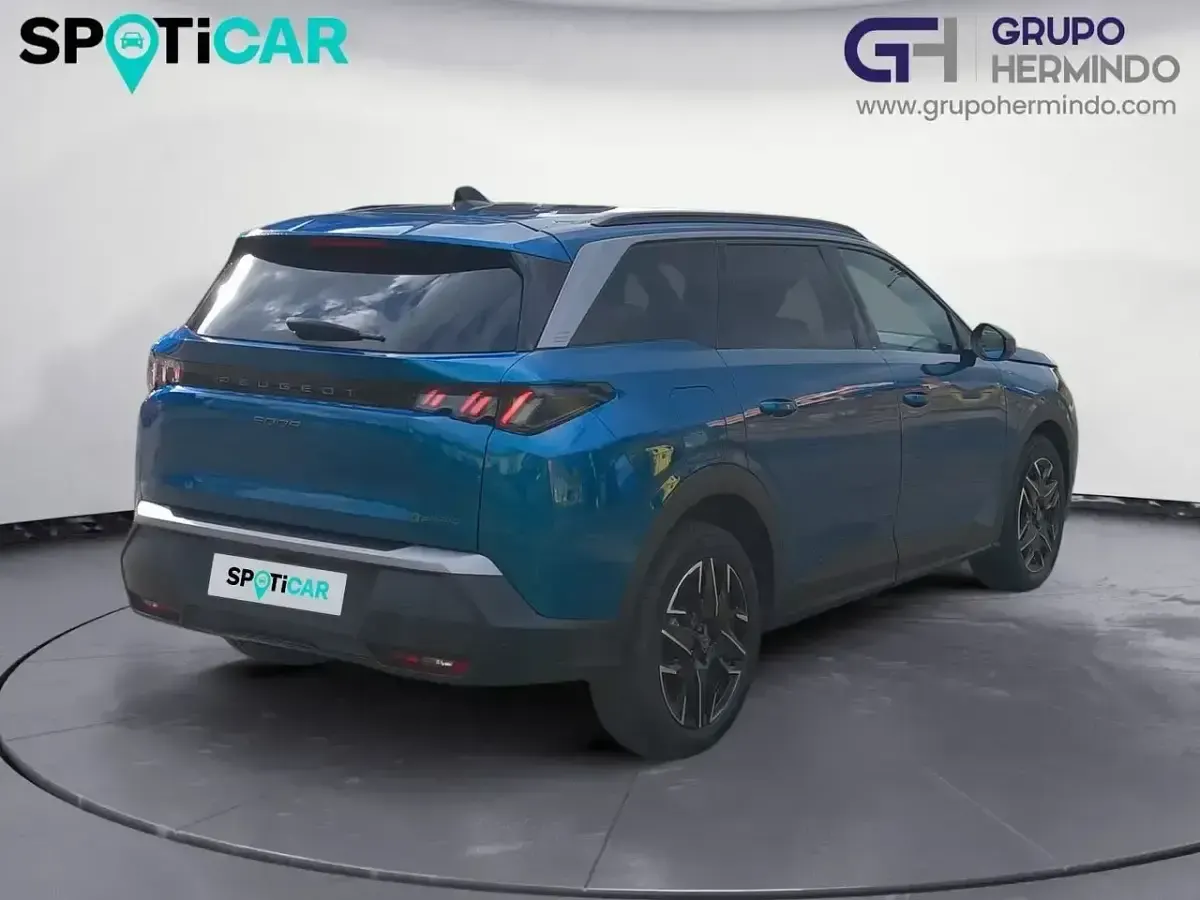 Usado Peugeot 5008 Allure 196 CV (144 kW) 2025 Azul SUV