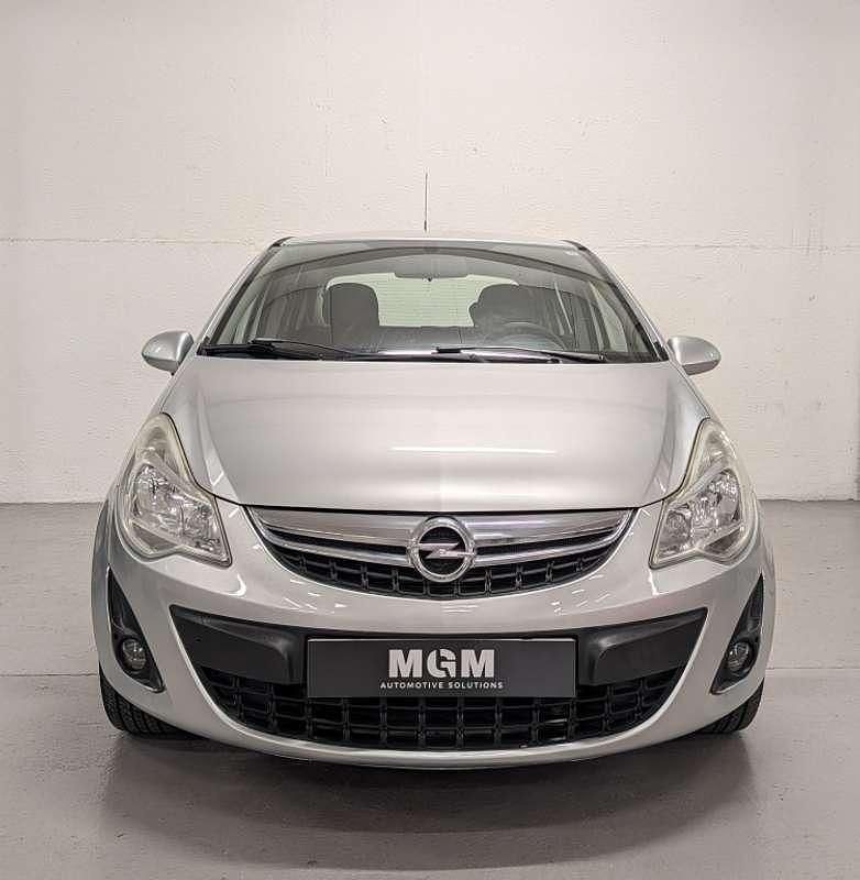 Usado Opel Corsa Selective 86 CV (63 kW) 2013 Gris Utilitario
