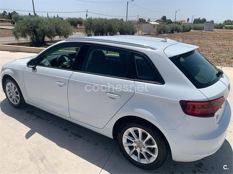 Usado Audi A3 Advanced 110 CV (80 kW) 2014 Blanco Berlina