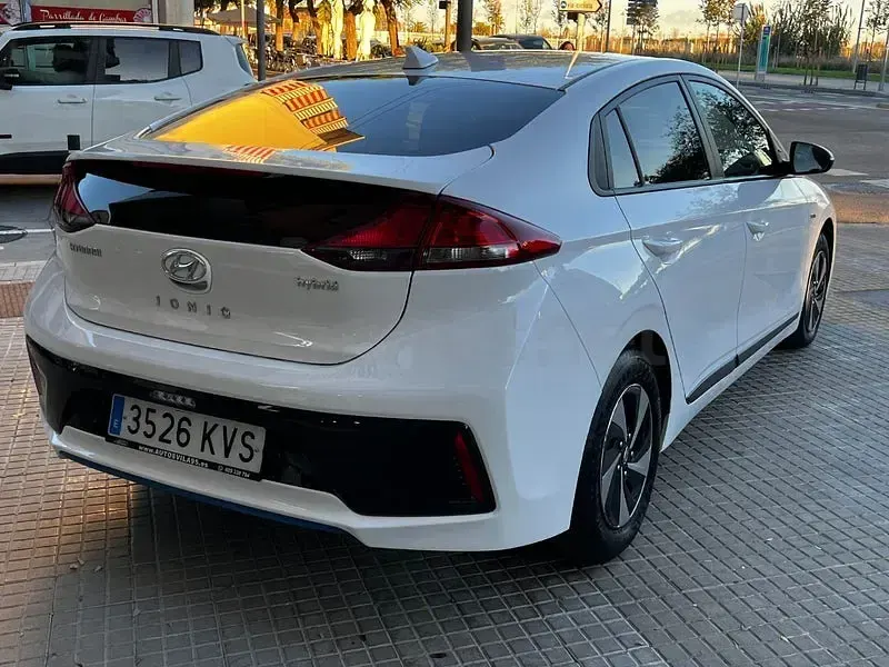 Usado Hyundai Ioniq Style 141 CV (103 kW) 2019 Blanco Utilitario