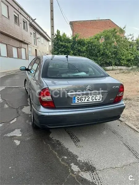 Usado Citroën C5 110 CV (80 kW) 2002 Gris / plata Berlina