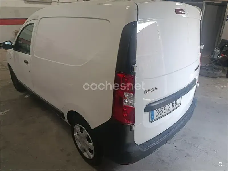 Usado Dacia Dokker Ambiance 90 CV (66 kW) 2018 Blanco Monovolumen