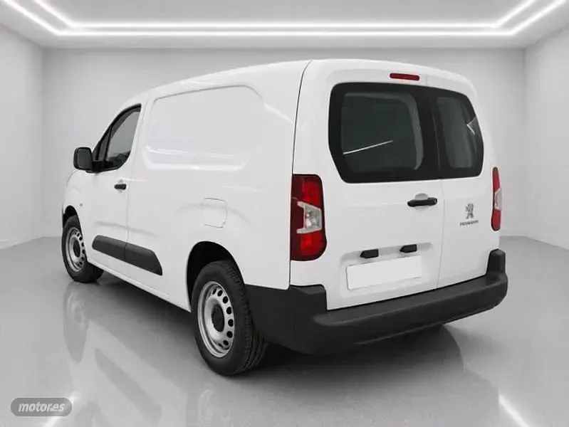 Usado Peugeot Partner 131 CV (96 kW) 2021 Blanco Monovolumen