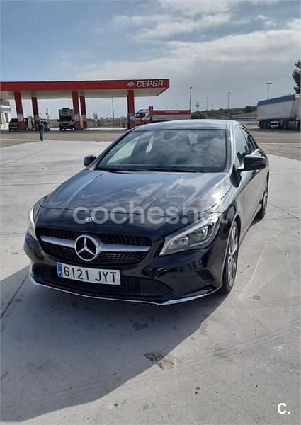 Usado Mercedes CLA200 OrangeArt Edition 136 CV (100 kW) 2017 Negro Berlina