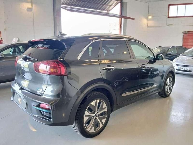 Usado Kia e-Niro 150 kW (204 CV) 2021 Gris SUV