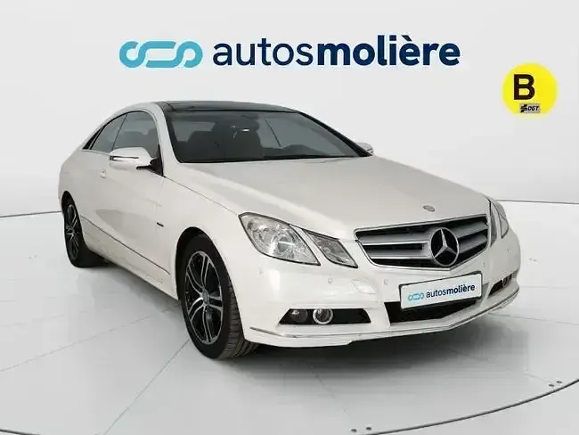 Usado Mercedes E250 Avantgarde 204 CV (150 kW) 2009 Blanco Coupe