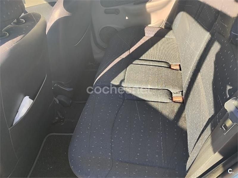 Usado Renault Clio II Authentique 60 CV (44 kW) 2002 Azul Berlina