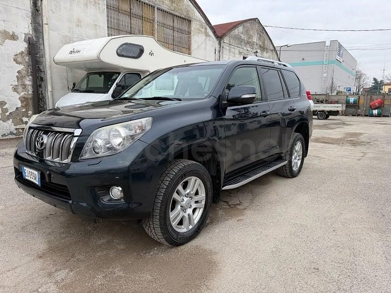 Usado Toyota Land Cruiser 190 CV (139 kW) 2011 Negro SUV