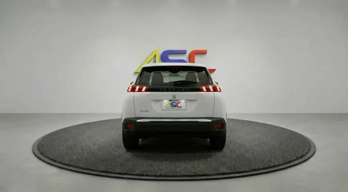 Usado Peugeot 2008 Active 101 CV (74 kW) 2021 Blanco SUV
