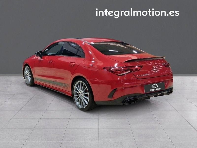Usado Mercedes CLA220 190 CV (139 kW) 2020 Rojo Berlina