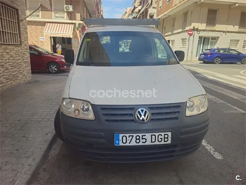 Usado VW Caddy 104 CV (76 kW) 2005 Blanco Monovolumen