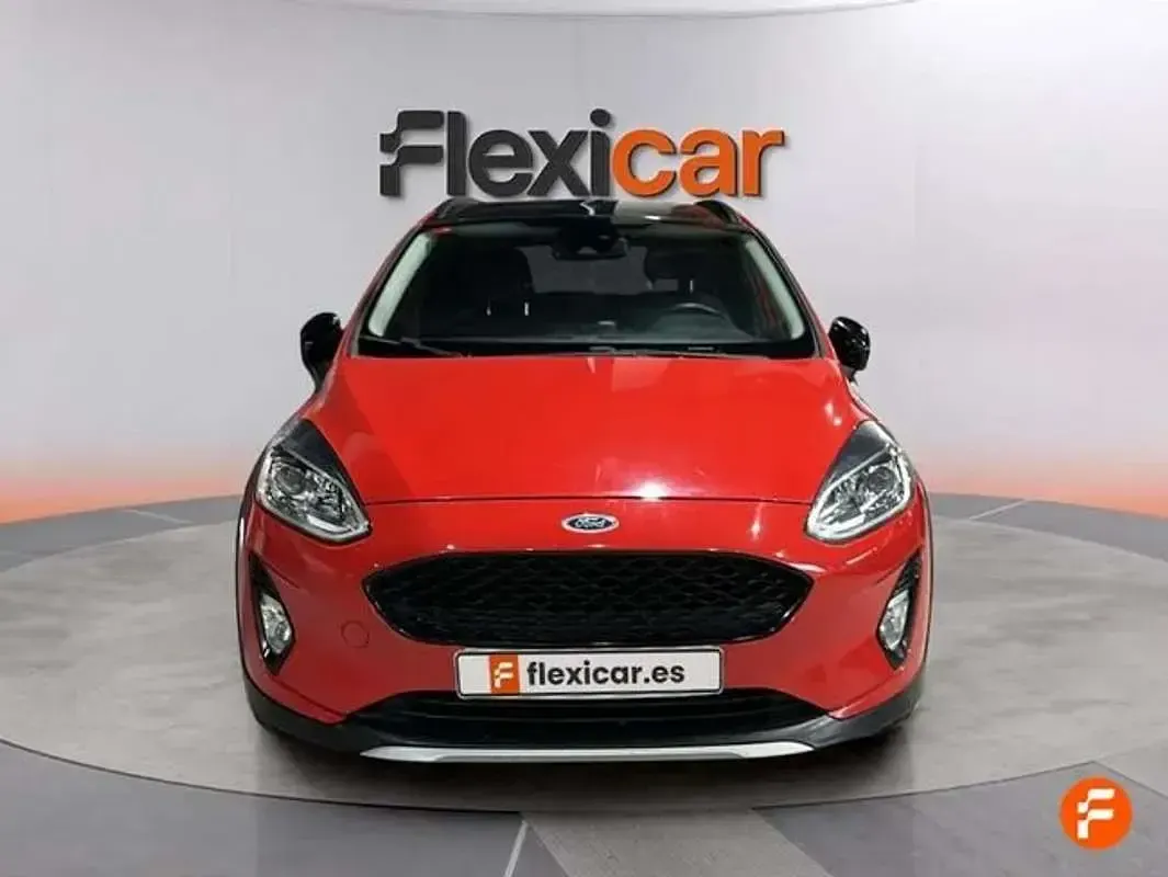 Usado Ford Fiesta Trend 101 CV (74 kW) 2019 Rojo Utilitario