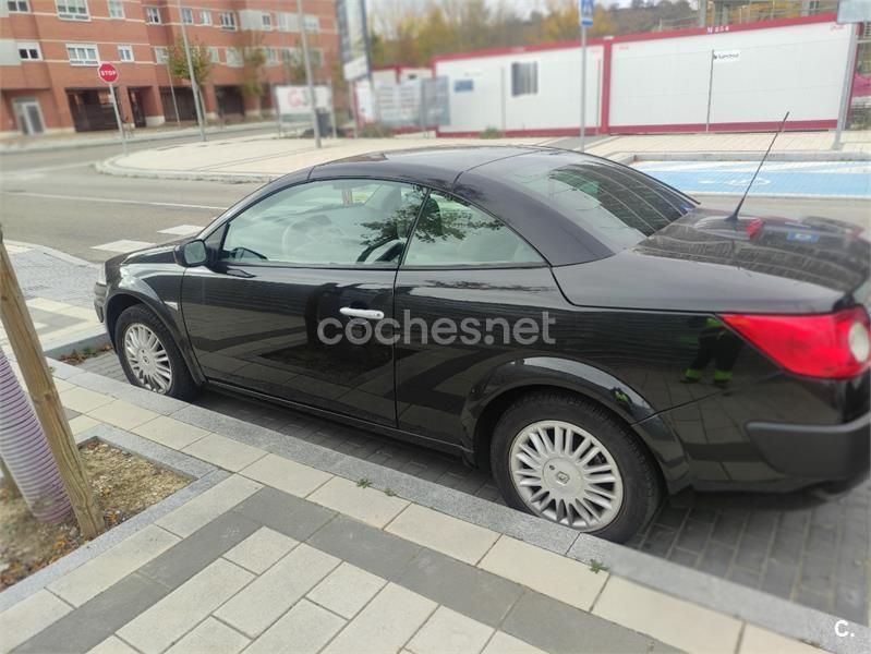 Usado Renault Mégane Cabriolet Dynamique 105 CV (77 kW) 2007 Etiqueta b (amarilla) Descapotable