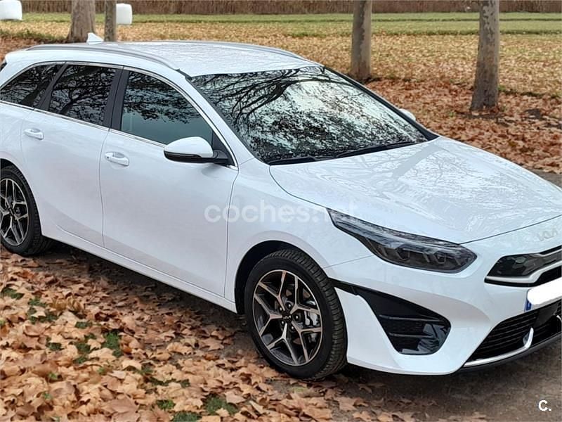 Usado Kia Ceed 141 CV (103 kW) 2023 Blanco Utilitario
