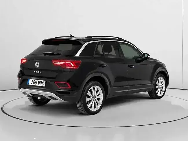 Usado VW T-Roc Life 110 CV (80 kW) 2022 Negro SUV