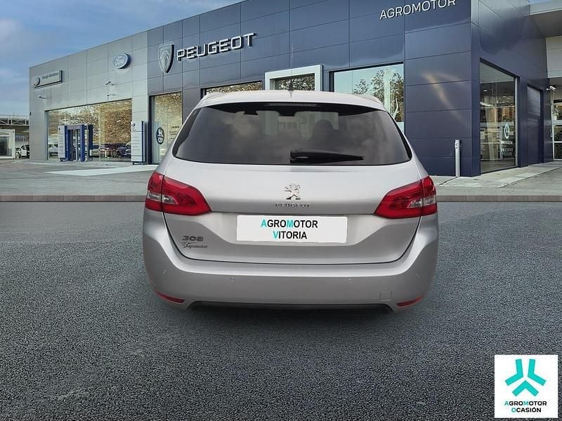 Usado Peugeot 308 SW Style 131 CV (96 kW) 2017 Gris Familiar