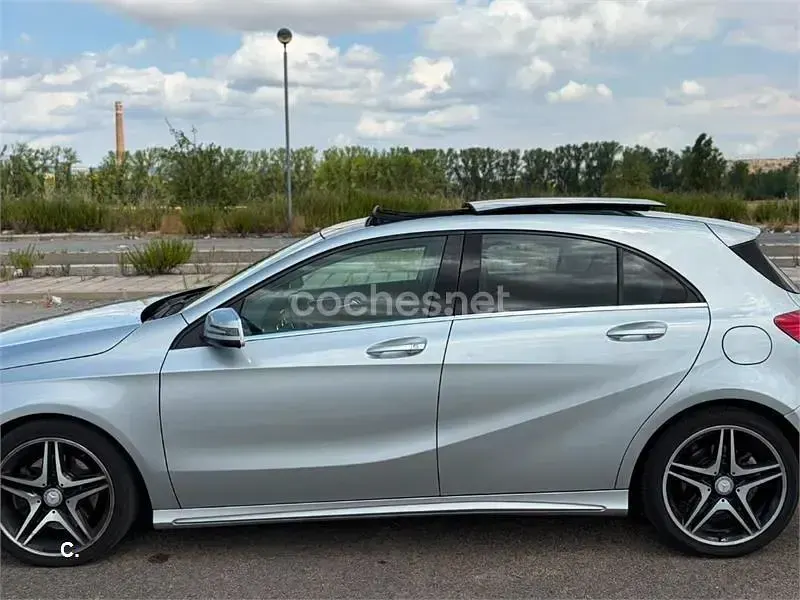 Usado Mercedes A220 AMG line 170 CV (125 kW) 2014 Gris / plata Utilitario