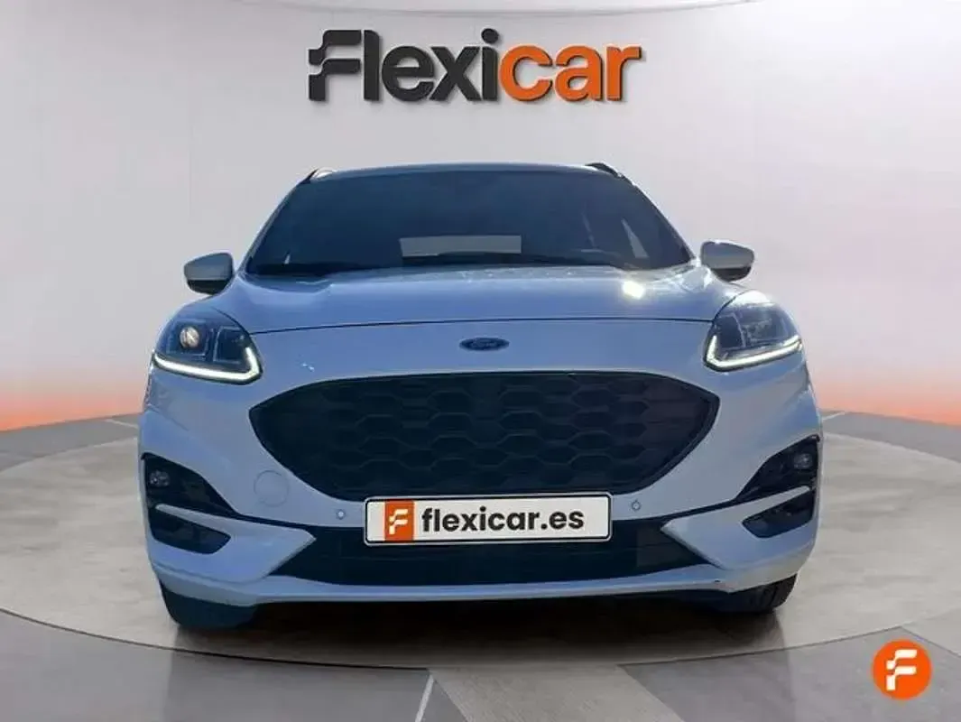 Używany Ford Kuga ST-Line 150 KM (110 kW) 2022 Biały SUV