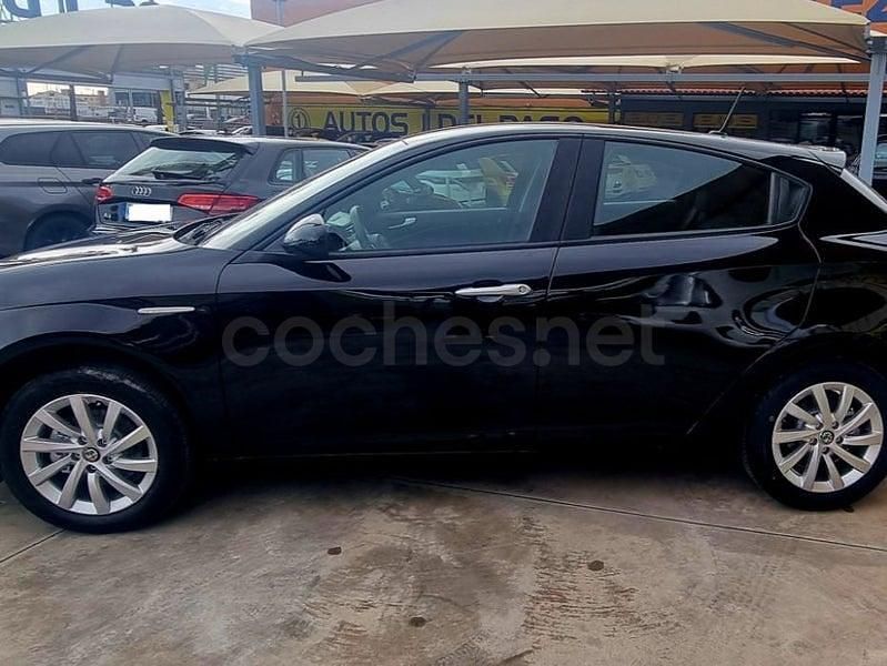 Usado Alfa Romeo Giulietta 120 CV (88 kW) 2021 Negro Berlina