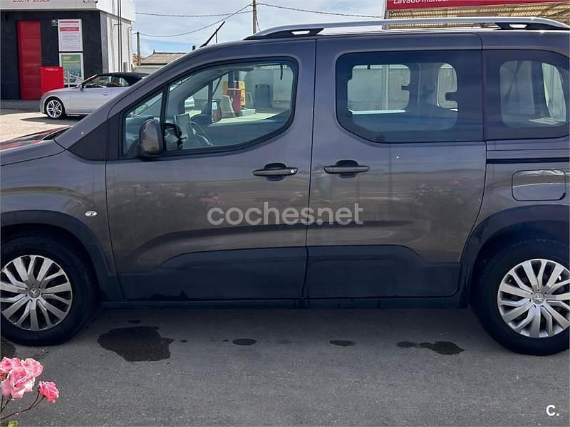Usado Peugeot Rifter Active 100 CV (73 kW) 2019 Gris / plata Monovolumen