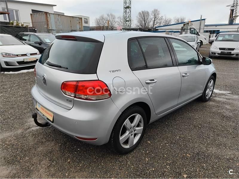 Usado VW Golf VI Advance 105 CV (77 kW) 2011 Gris / plata Utilitario