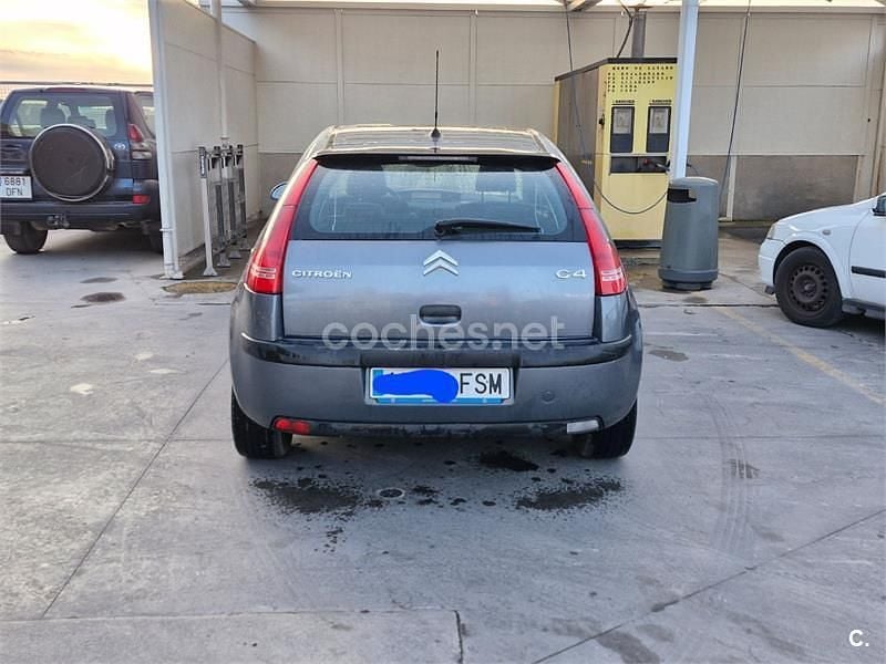 Usado Citroën C4 90 CV (66 kW) 2007 Azul Berlina