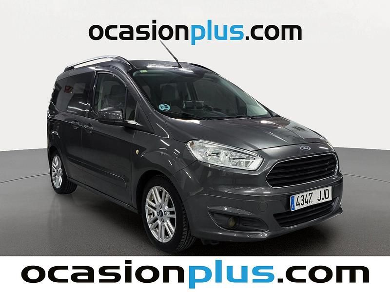 Usado Ford Tourneo Courier Titanium 102 CV (75 kW) 2015 Gris Monovolumen