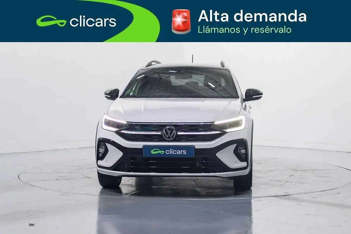 Usado VW Taigo R-line 150 CV (110 kW) 2022 Plateado SUV