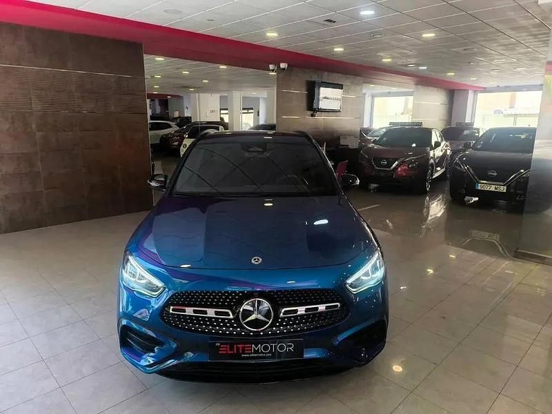 Usado Mercedes GLA200 AMG 150 HP (110 kW) 2024 Azul SUV