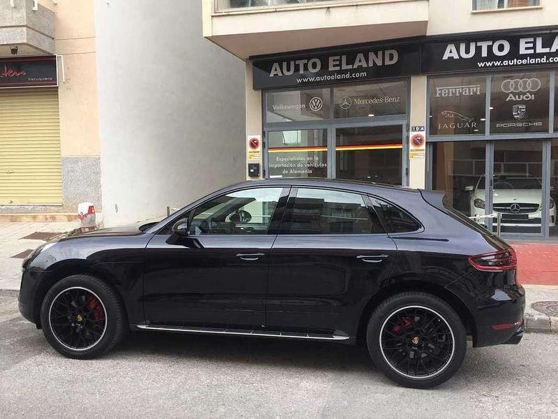 Negro Usado 2016 Porsche Macan S Sport SUV | 67.500 € - Imagen 1/4