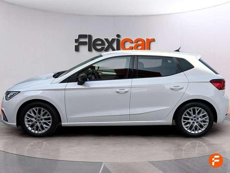 Usado Seat Ibiza FR 110 CV (80 kW) 2022 Blanco Utilitario