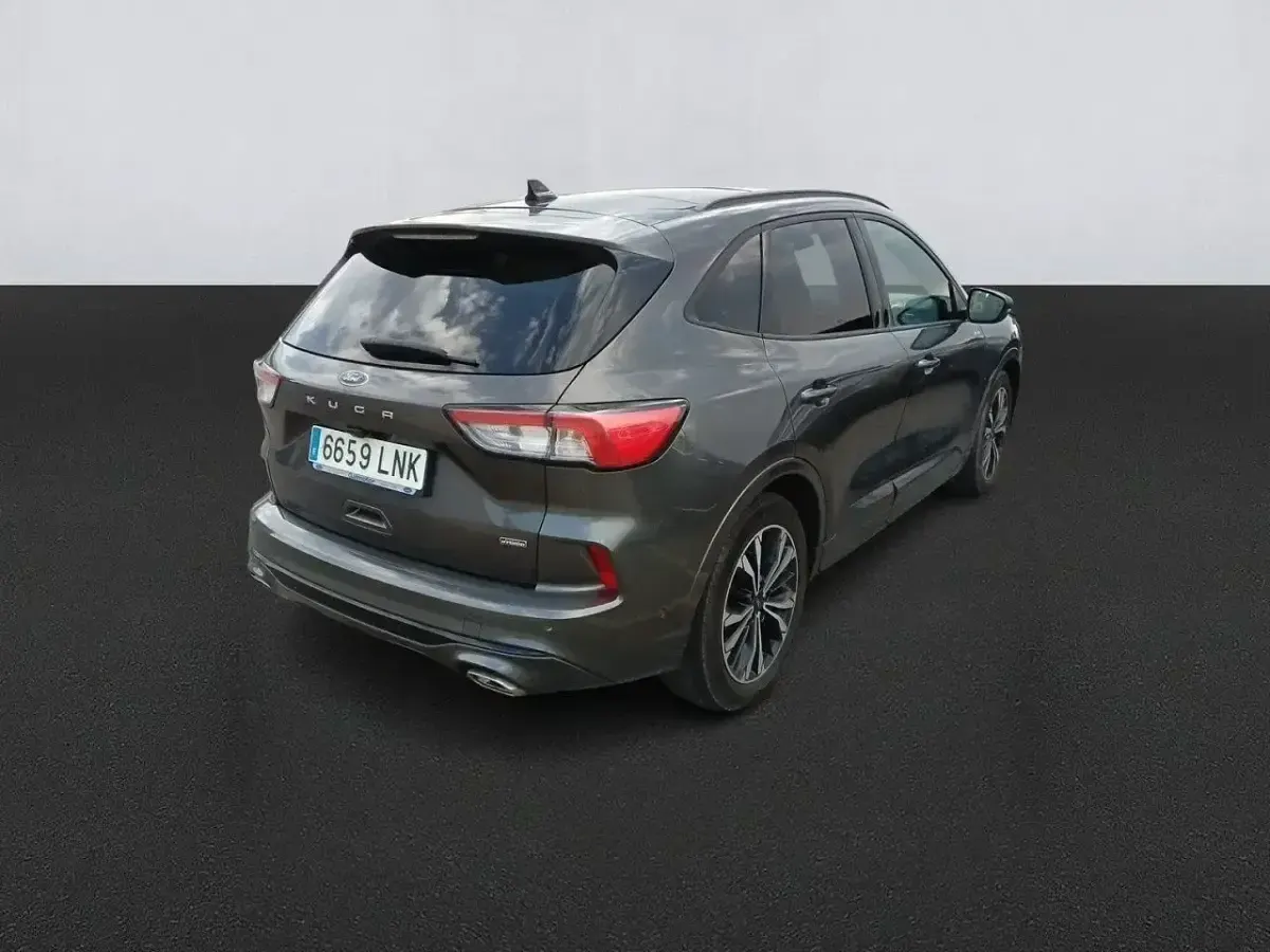 Usado Ford Kuga ST-Line X 226 CV (166 kW) 2021 Gris SUV