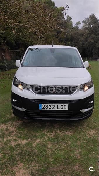 Usado Peugeot Rifter Active 100 CV (73 kW) 2020 Blanco Monovolumen