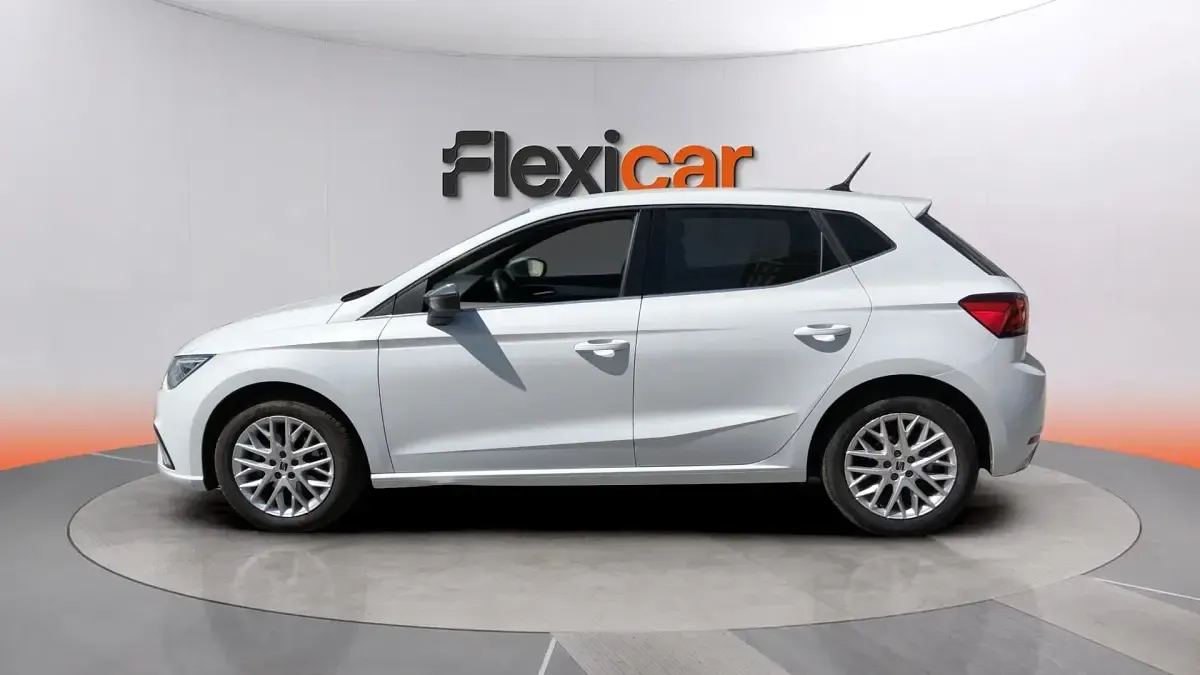 Usado Seat Ibiza 115 CV (84 kW) 2024 Blanco Utilitario