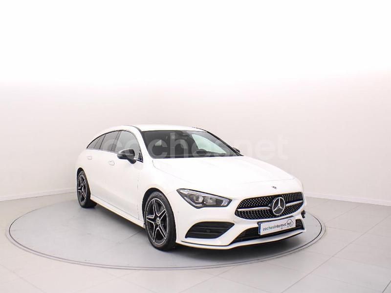 Blanco Usado 2023 Mercedes CLA200 Shooting Brake Familiar | 34.900 € (Buen precio) - Imagen 1/4