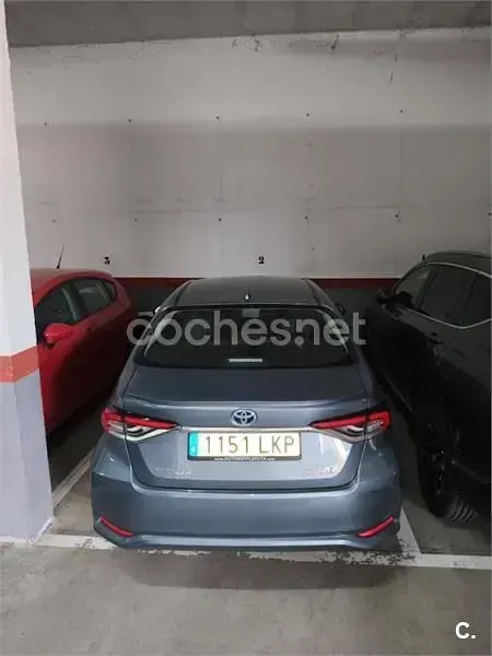 Usado Toyota Corolla Active 122 CV (89 kW) 2020 Azul Berlina
