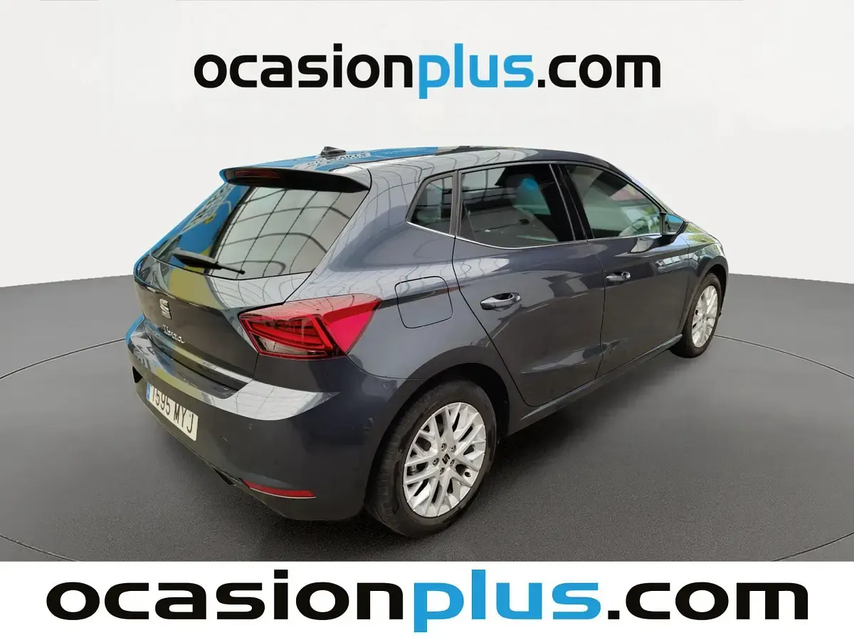 Usado Seat Ibiza XCELLENCE 116 CV (85 kW) 2025 Gris Utilitario