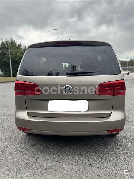 Usado VW Touran Sportline 177 CV (130 kW) 2013 Beige Monovolumen