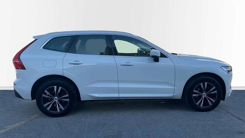 Usado Volvo XC60 Momentum 197 CV (144 kW) 2021 Blanco SUV