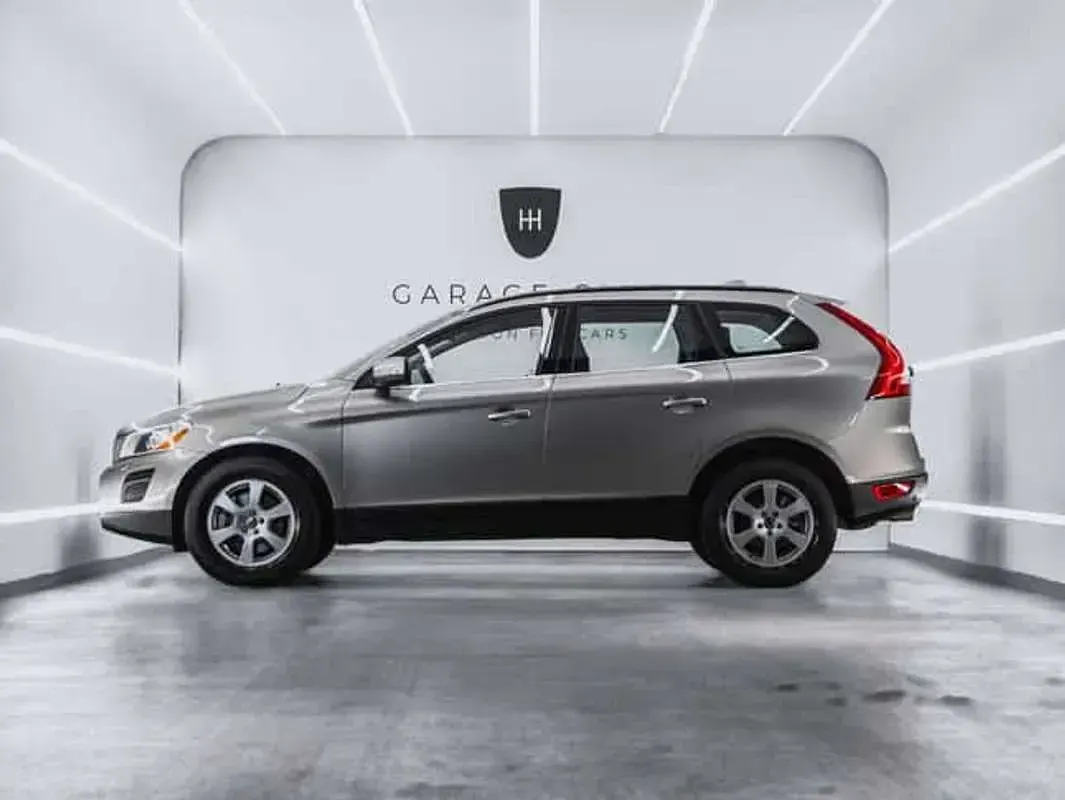 Usado Volvo XC60 Momentum 163 CV (119 kW) 2011 Gris SUV