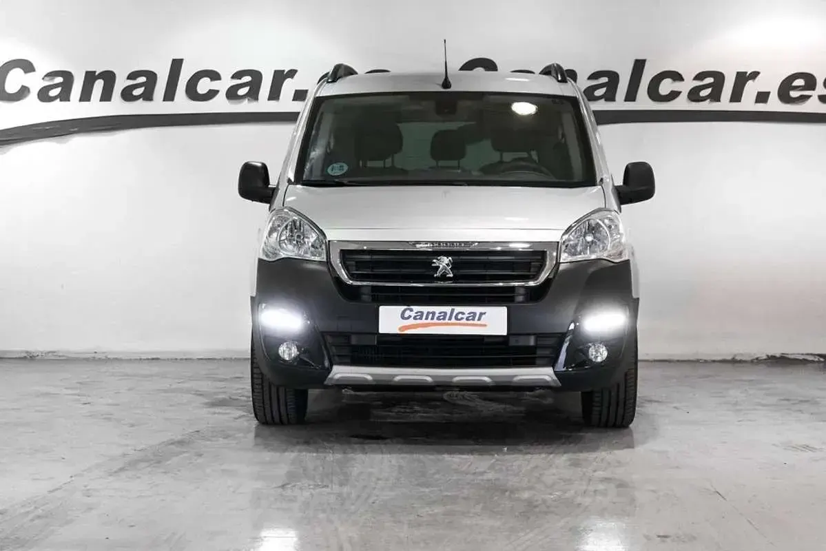 Usado Peugeot TePee Outdoor 99 CV (72 kW) 2018 Gris Van