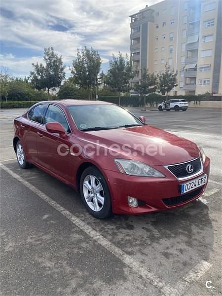 Rojo Usado 2009 Lexus IS220d Berlina | 6700 € (Super precio) - Imagen 1/4