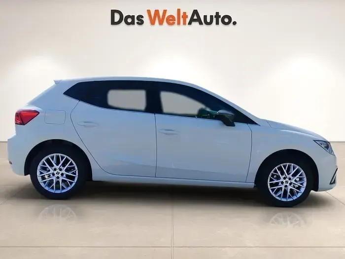 Usado Seat Ibiza XCELLENCE 116 CV (85 kW) 2025 Blanco Utilitario