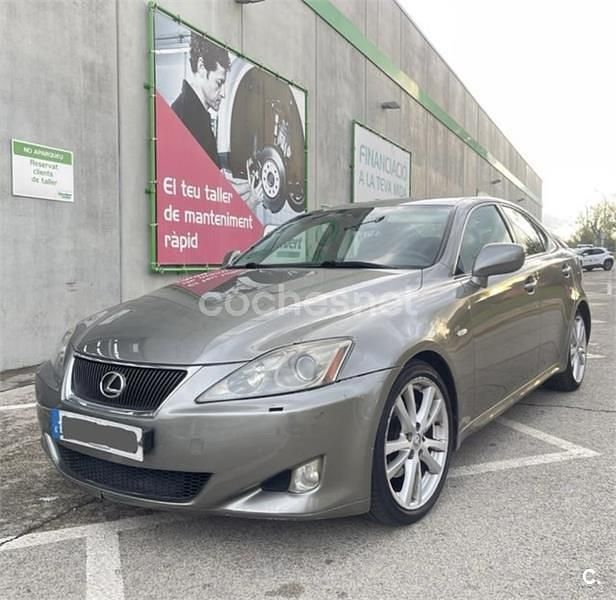 Usado Lexus IS250 Sport Line 208 CV (152 kW) 2007 Gris / plata Berlina