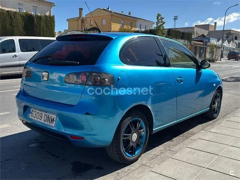 Usado Seat Ibiza Stella 64 CV (47 kW) 2005 Azul Utilitario